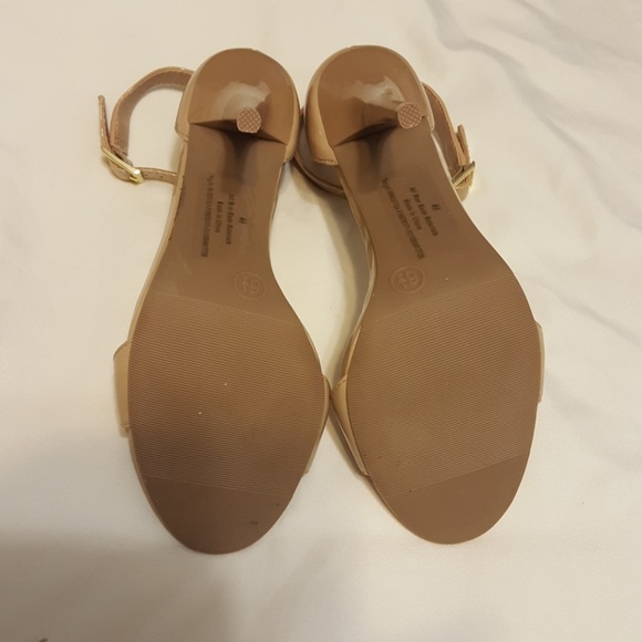 High heels - Picture 3 of 4